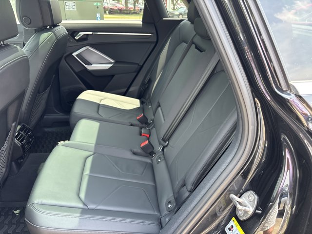 Vehicle image 18 of 49