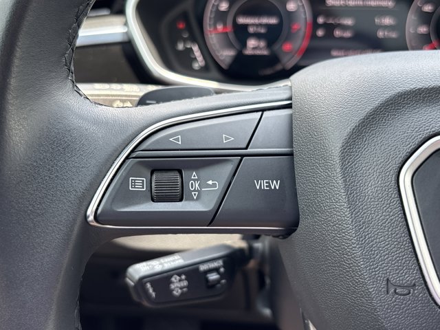 Vehicle image 31 of 49