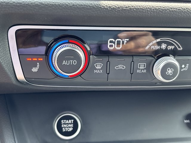 Vehicle image 40 of 49