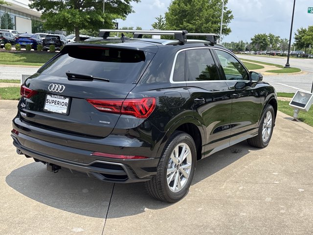 Vehicle image 4 of 49