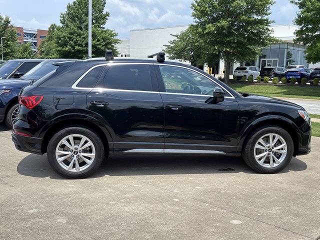Vehicle image 3 of 49