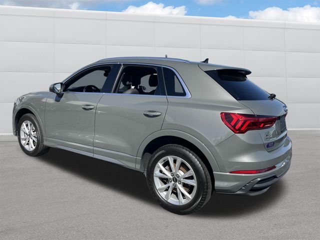 Vehicle image 7 of 34