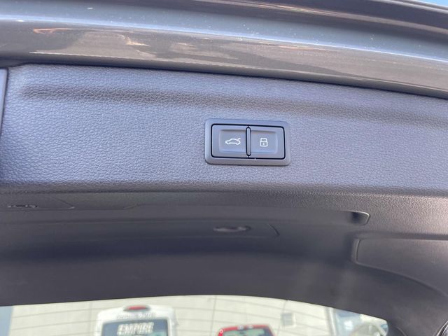Vehicle image 12 of 34