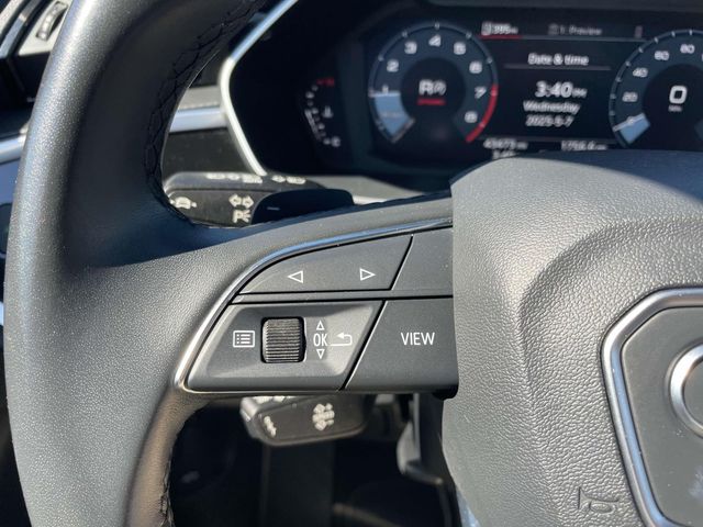 Vehicle image 31 of 34