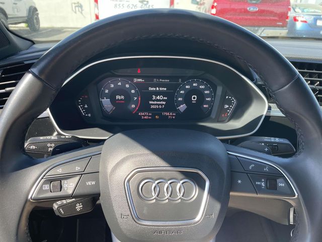 Vehicle image 29 of 34