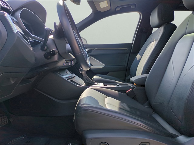 Vehicle image 13 of 37