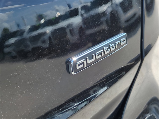 Vehicle image 34 of 37