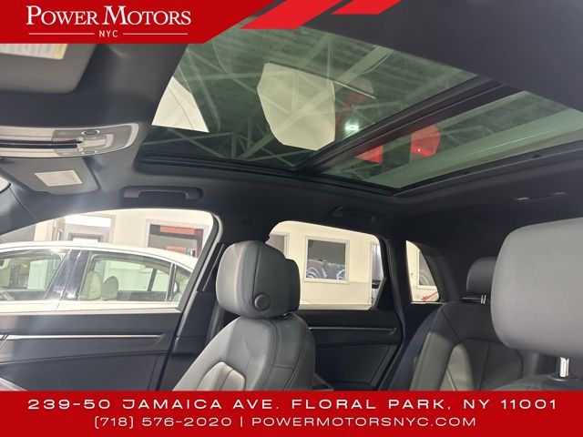 Vehicle image 41 of 43
