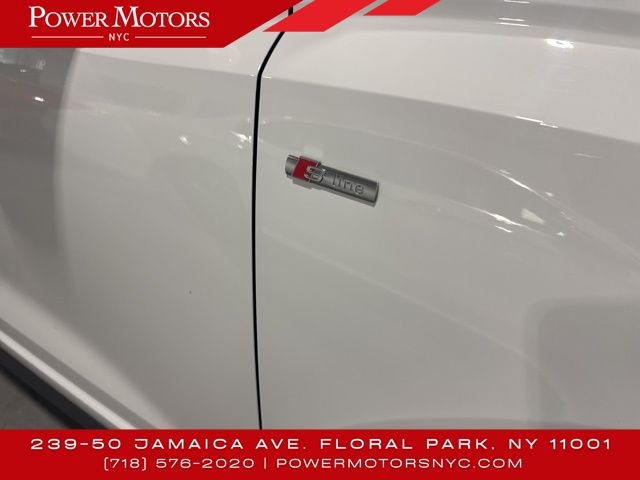 Vehicle image 10 of 43