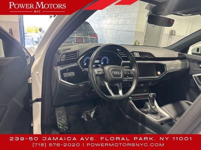 Vehicle image 28 of 43