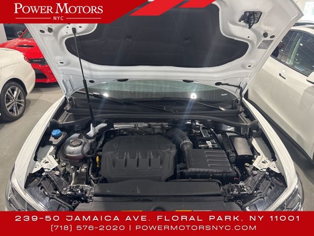 Vehicle image 42 of 43
