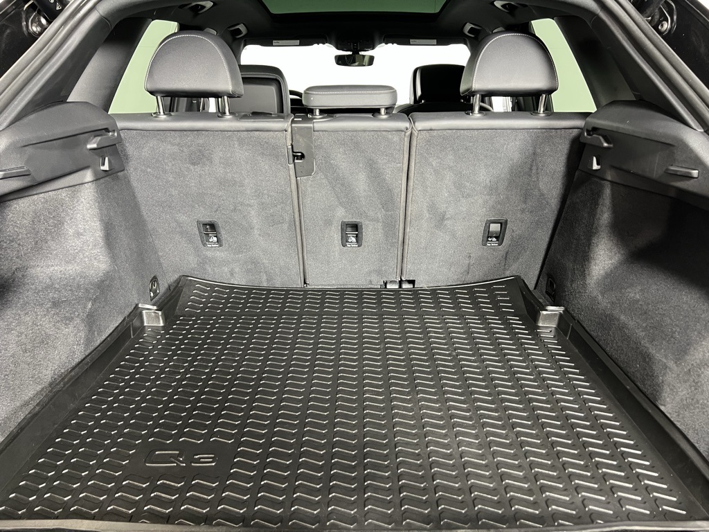 Vehicle image 30 of 54