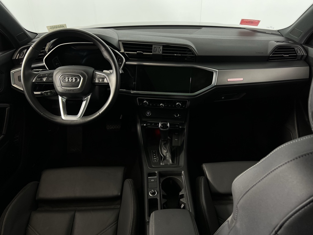 Vehicle image 13 of 54