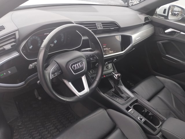 Vehicle image 9 of 23
