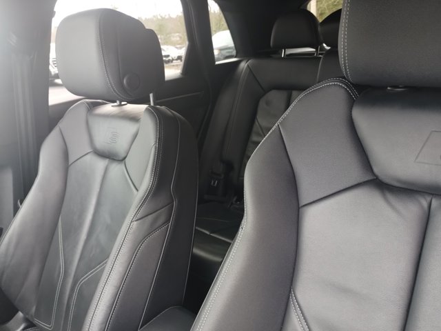 Vehicle image 15 of 23