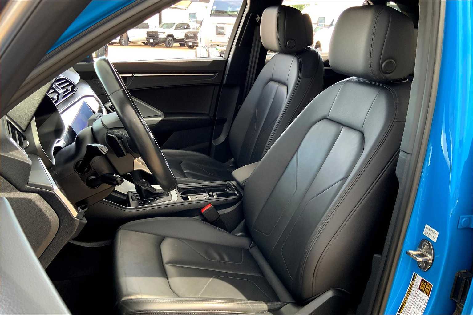 Vehicle image 9 of 35