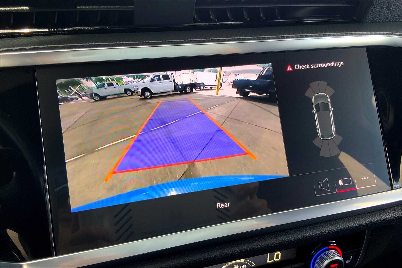 Vehicle image 18 of 35