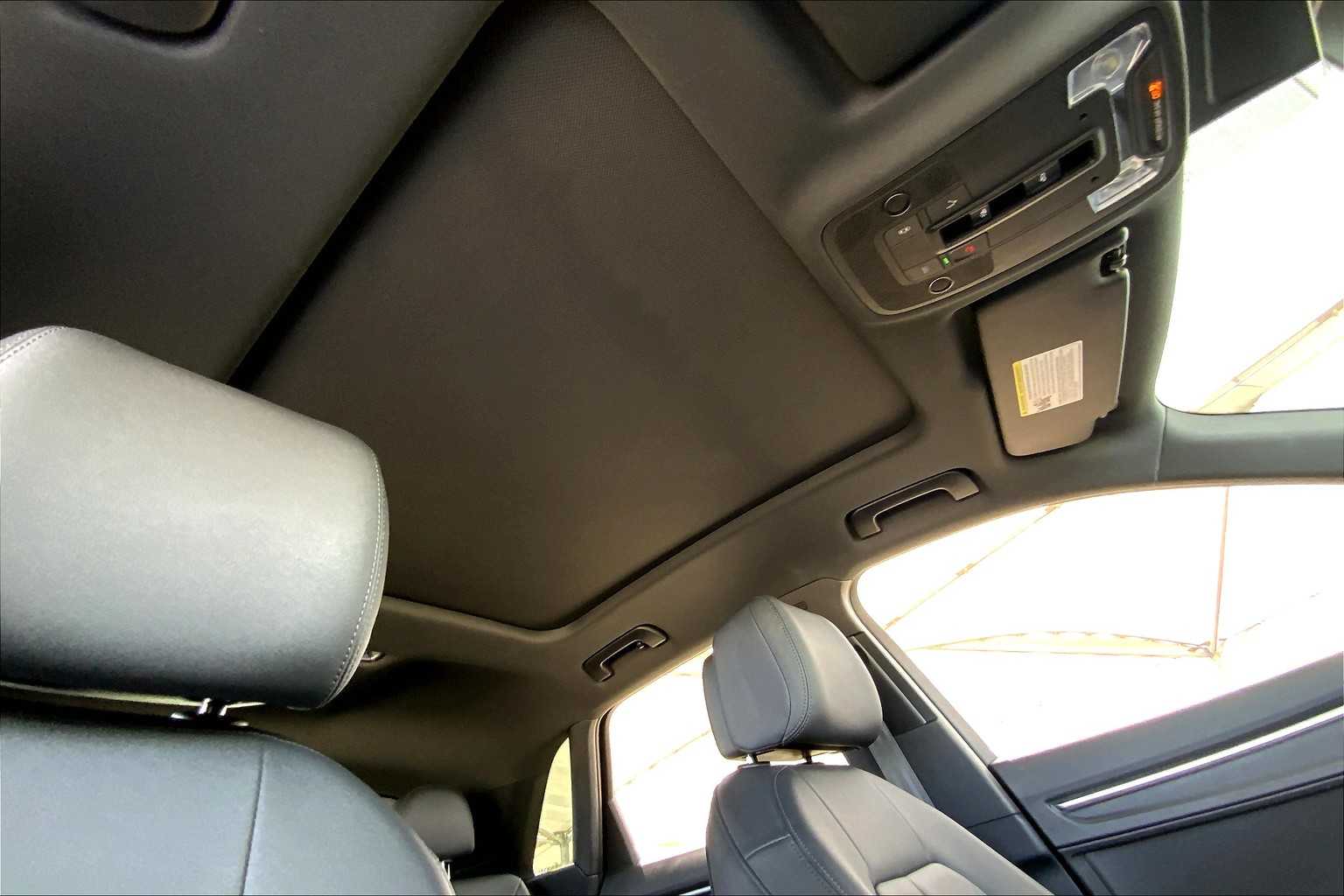 Vehicle image 13 of 35