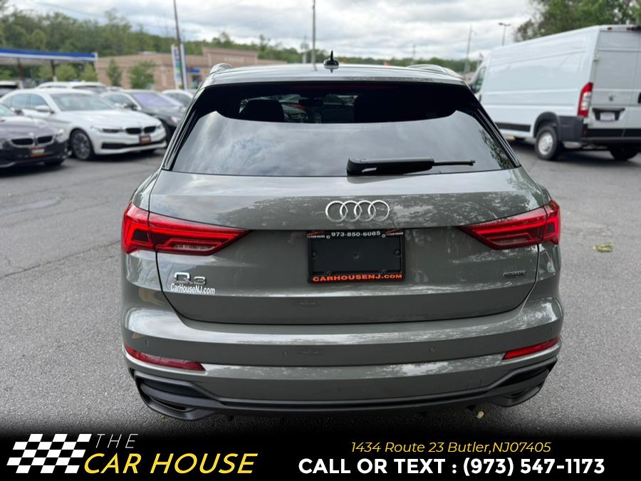 Vehicle image 4 of 25