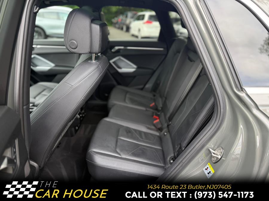 Vehicle image 12 of 25