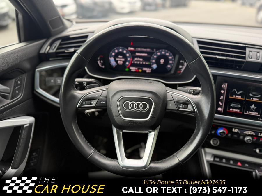Vehicle image 22 of 25