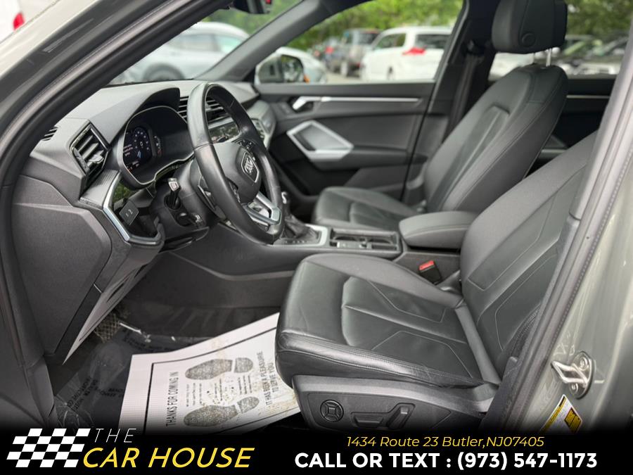 Vehicle image 9 of 25