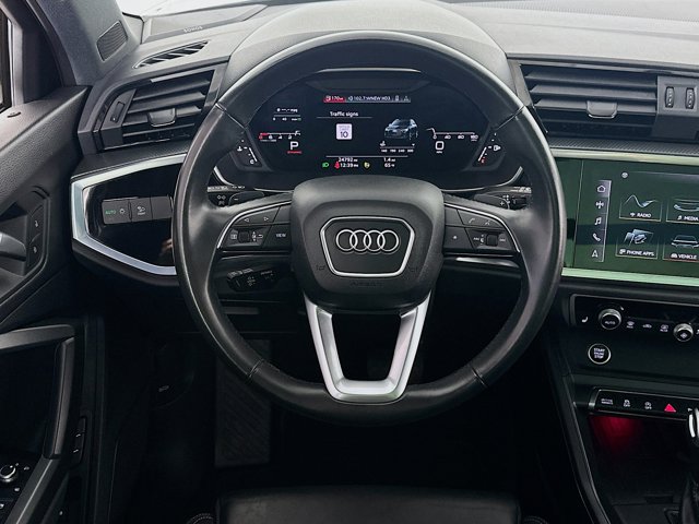 Vehicle image 24 of 39