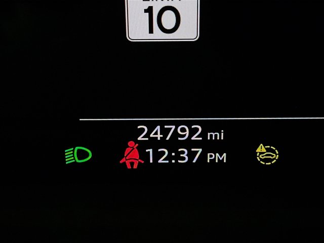 Vehicle image 10 of 39