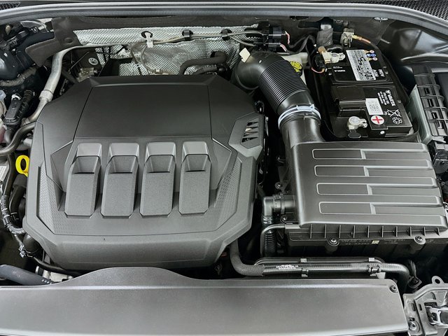 Vehicle image 33 of 39