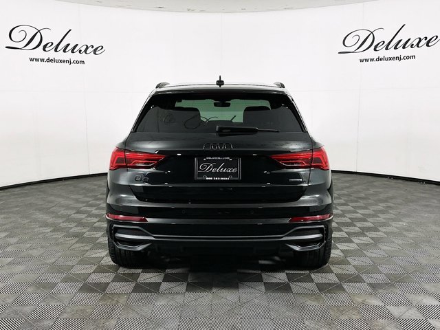 Vehicle image 6 of 39