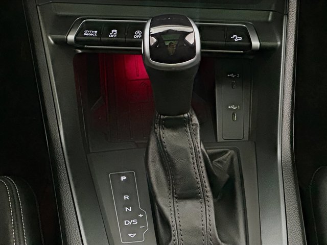 Vehicle image 14 of 39