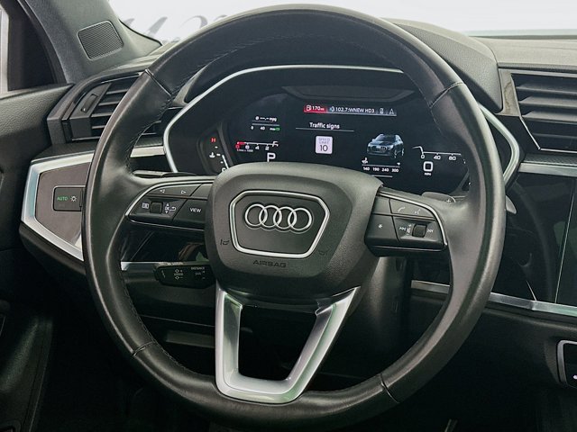 Vehicle image 9 of 39