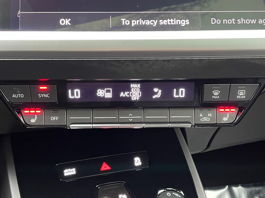 Vehicle image 16 of 22