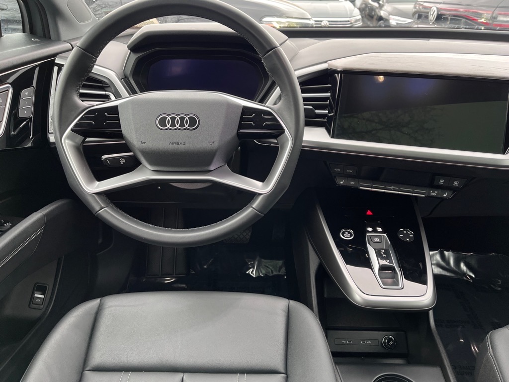 Vehicle image 8 of 22