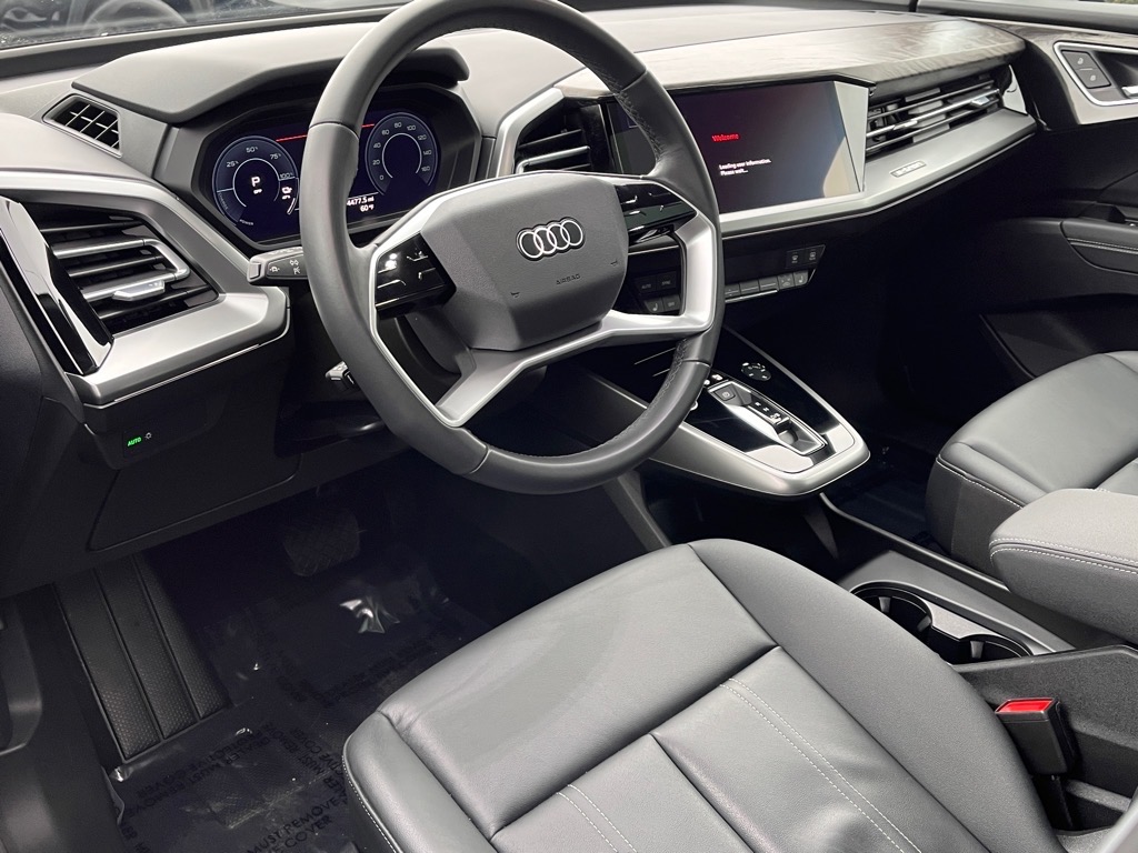 Vehicle image 7 of 22