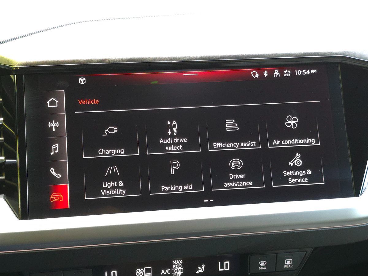 Vehicle image 40 of 67