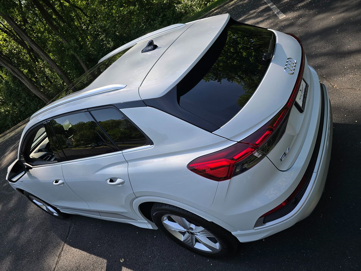 Vehicle image 7 of 67