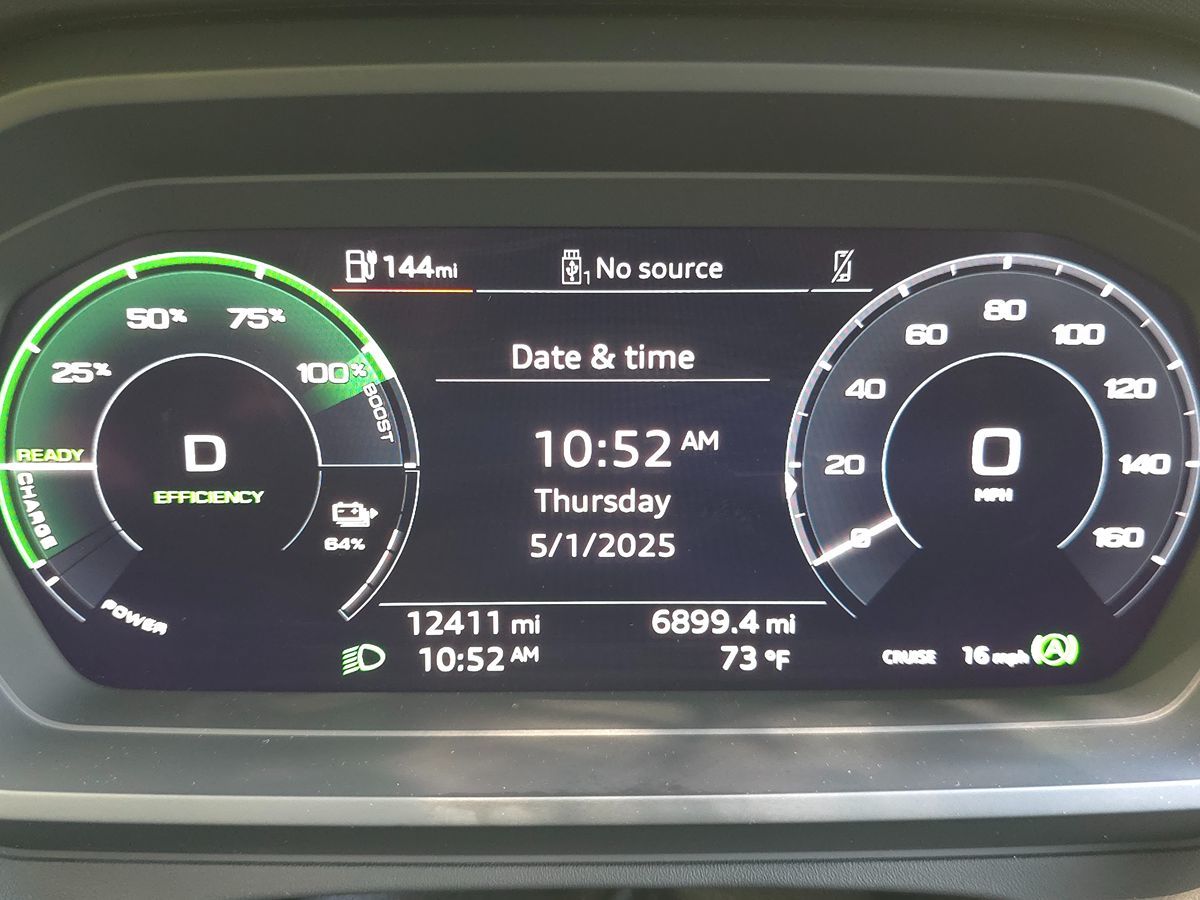 Vehicle image 31 of 67