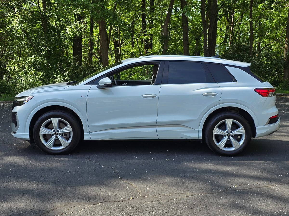 Vehicle image 11 of 67