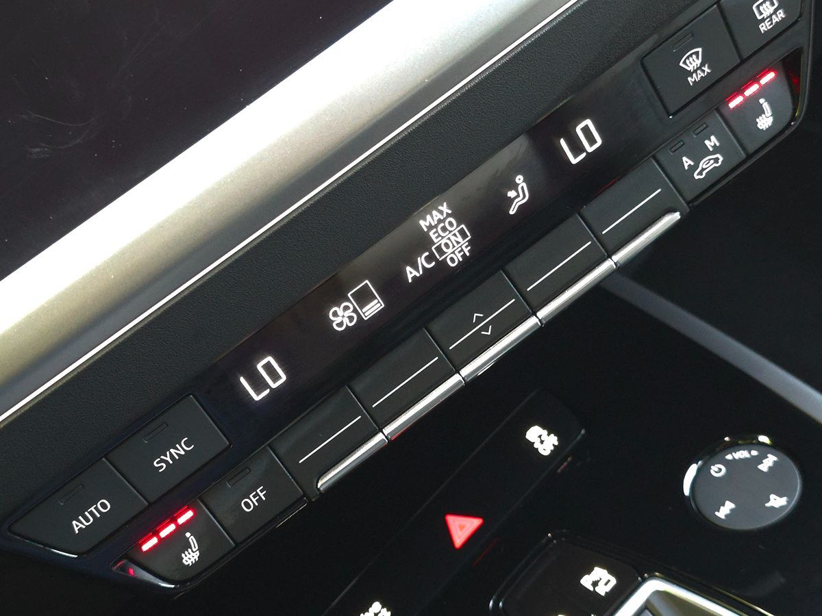 Vehicle image 54 of 67