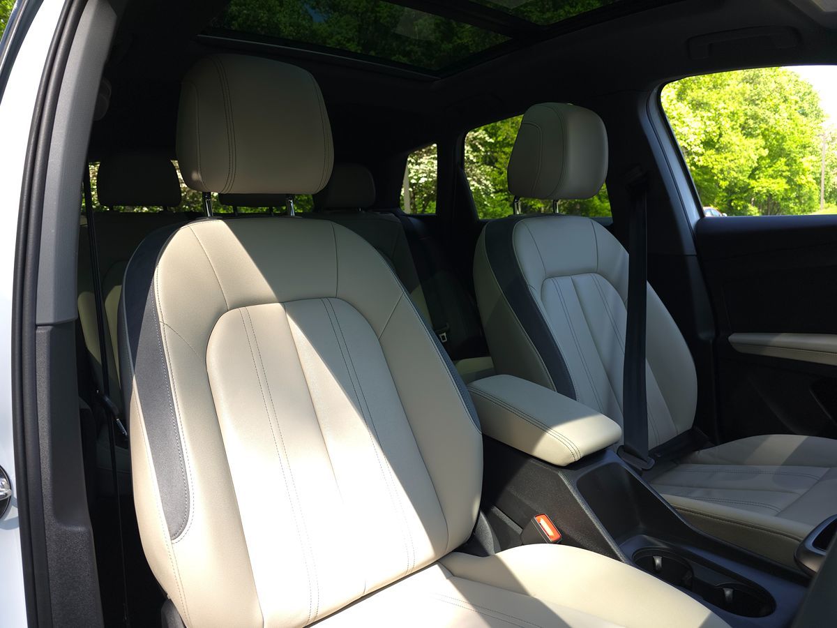 Vehicle image 22 of 67