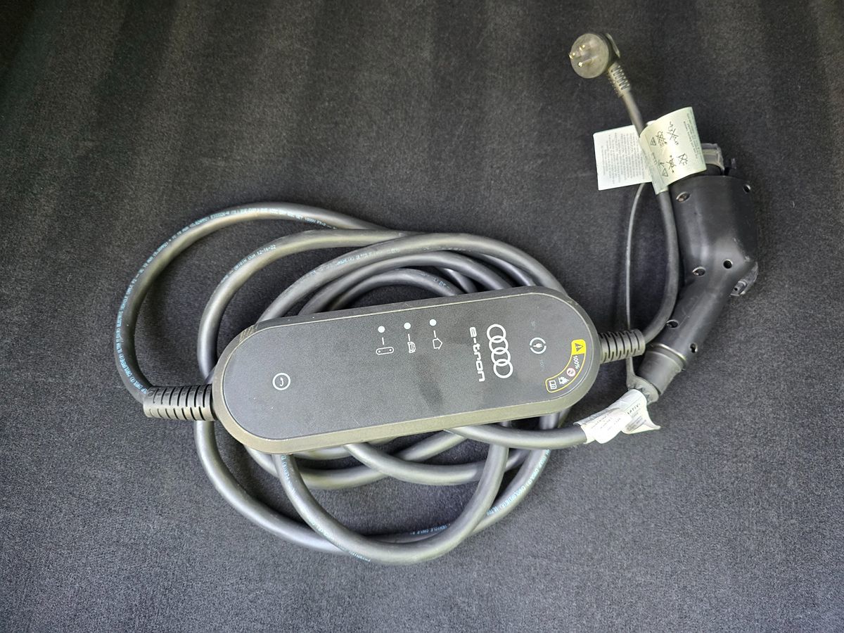Vehicle image 58 of 67