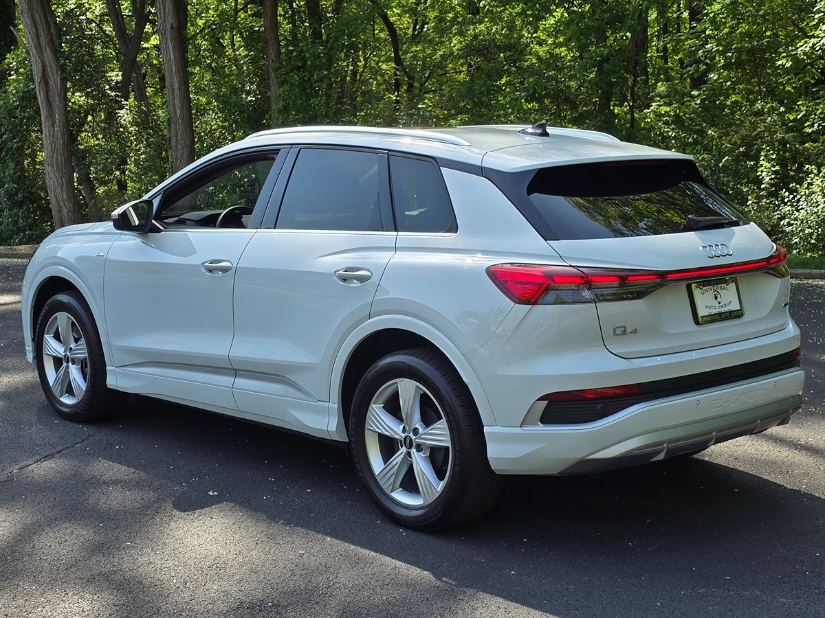 Vehicle image 9 of 67