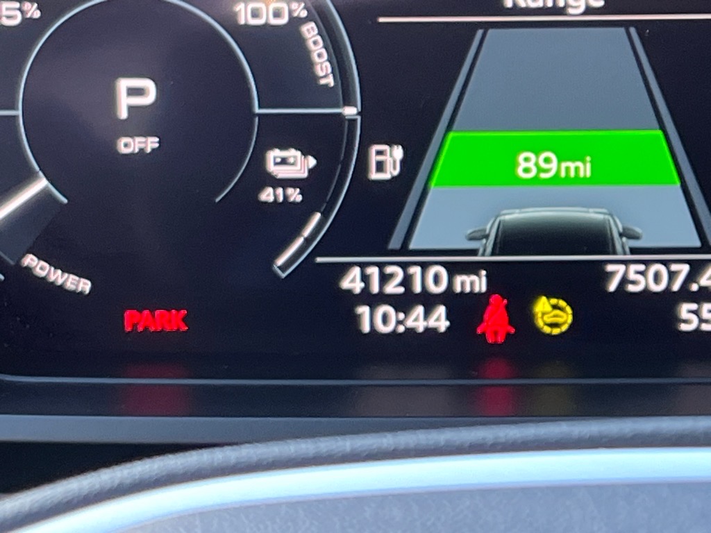 Vehicle image 13 of 23