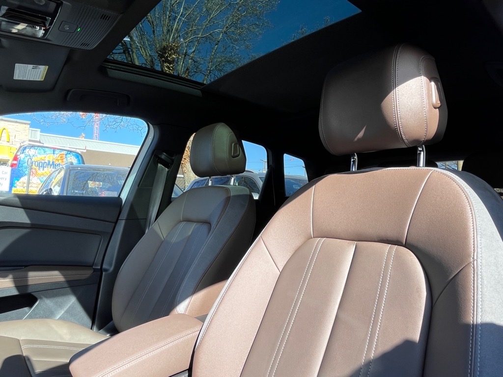 Vehicle image 5 of 23