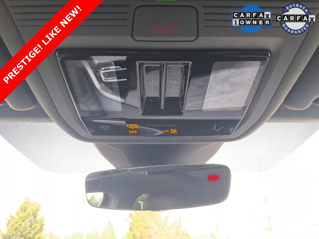 Vehicle image 22 of 25