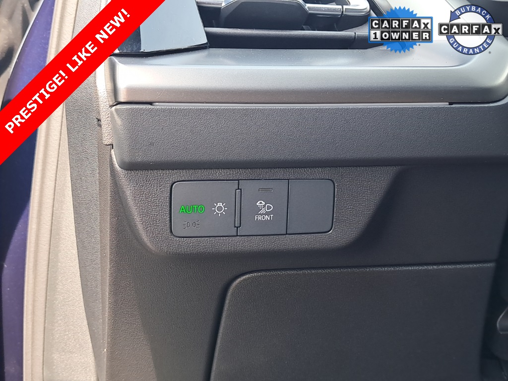 Vehicle image 9 of 25