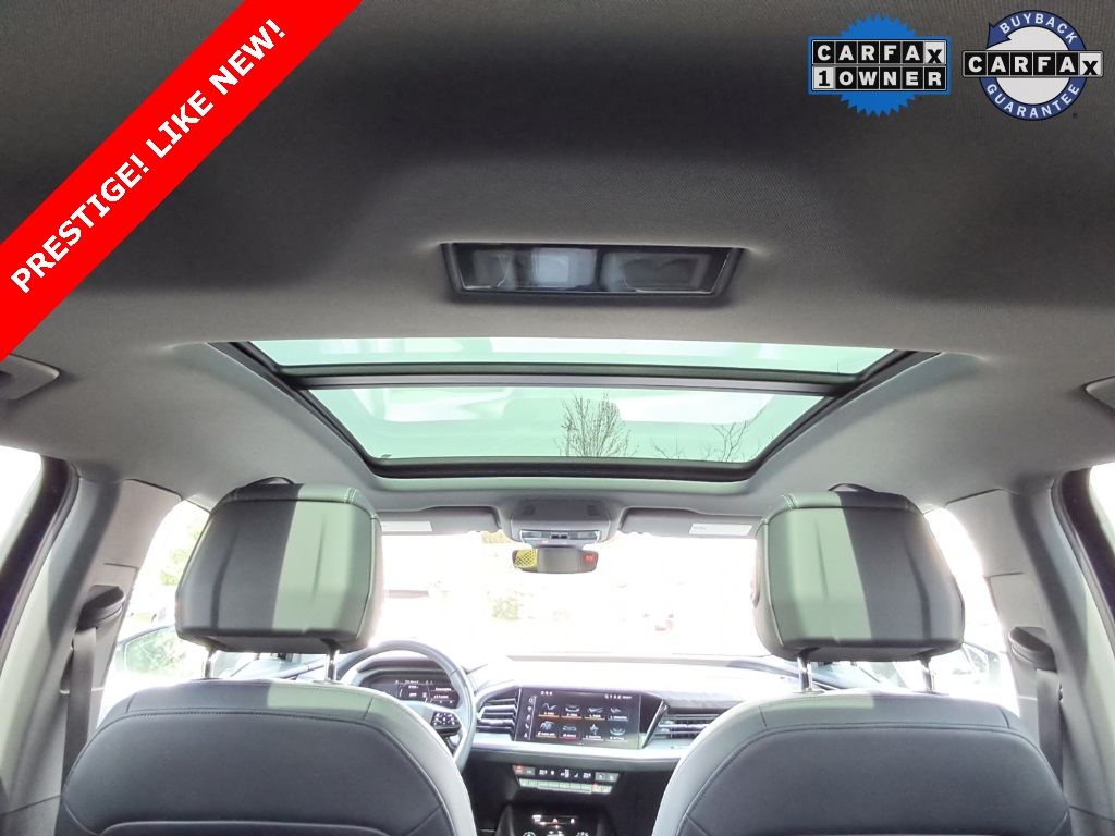 Vehicle image 23 of 25