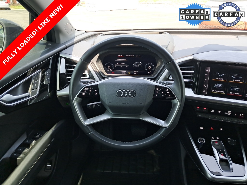 Vehicle image 15 of 26