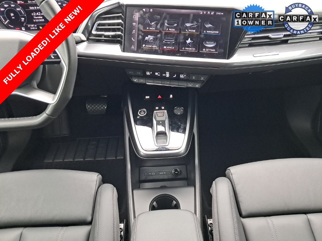 Vehicle image 16 of 24
